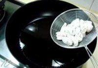 炸烹虾段的做法 步骤10