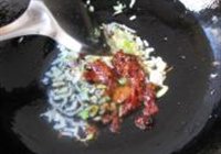 鱼香皮蛋的做法 步骤7