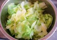 辣酱包菜的做法 步骤2
