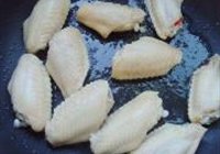 可乐鸡翅的做法 步骤3