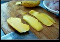 芒果炒鱼片的做法 步骤5