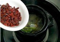 煲制花胶汤的做法 步骤5