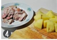 土豆焖五花肉的做法 步骤4