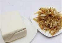 梅鱼干烧豆腐的做法 步骤1