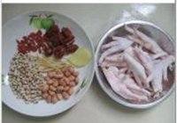 花生眉豆鸡脚汤的做法 步骤1