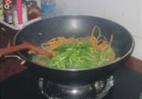 尖椒炒豆皮丝的做法 步骤8