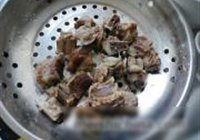 糖醋排骨的做法 步骤6