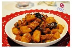 土豆焖五花肉
