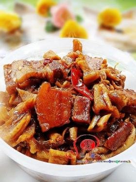 萝卜干烧肉