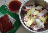 红酒蒜香烤猪排的做法 步骤4