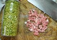 肉丁酸豆角的做法 步骤7