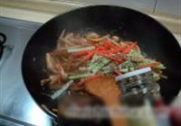 菌菇炒牛肚的做法 步骤15
