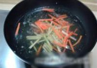 菌菇炒牛肚的做法 步骤4