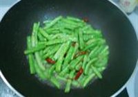 豆角炒肉的做法 步骤14