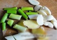 红烧银鲳鱼的做法 步骤2
