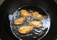 蜜汁鸡翅的做法 步骤6