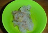 豆苗炒虾片的做法 步骤5
