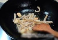 菌菇炒牛肚的做法 步骤7