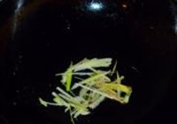 豆苗炒虾片的做法 步骤7