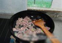 葱爆羊肉的做法 步骤5