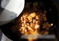 泡菜炒年糕的做法 步骤8