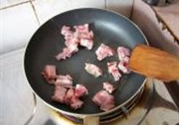土豆烧排骨的做法 步骤4