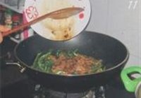 尖椒炒瘦肉的做法 步骤11