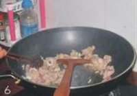 尖椒炒瘦肉的做法 步骤6