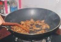 尖椒炒瘦肉的做法 步骤7