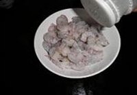 虾仁炒腰果的做法 步骤4