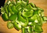 菜椒炒卤豆腐的做法 步骤3