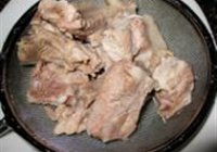 土豆焖排骨的做法 步骤6