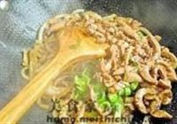 洋葱炒腰花的做法 步骤12