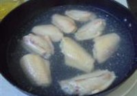 啤酒糖浆鸡翅的做法 步骤2