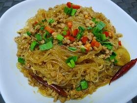 蚂蚁上树