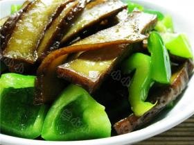 菜椒炒卤豆腐