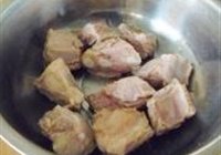 萝卜排骨汤的做法 步骤3