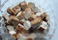 西兰花根茎炒素丁的做法 步骤8