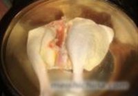 莲藕山药煲鸭汤的做法 步骤1