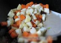 西兰花根茎炒素丁的做法 步骤16