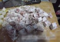 焦熘肉段的做法 步骤3
