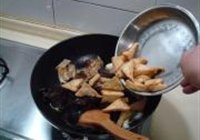焖豆腐的做法 步骤5