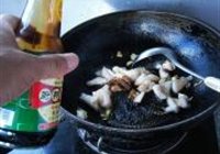 肉皮烧扁豆的做法 步骤4