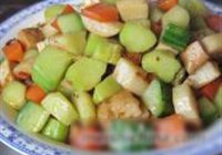 西兰花根茎炒素丁的做法 步骤20