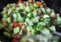 西兰花根茎炒素丁的做法 步骤19