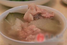 尾骨冬瓜汤