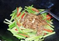 小炒牛肉的做法 步骤8