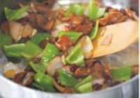干煸肥肠的做法 步骤8