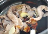 干煸肥肠的做法 步骤2