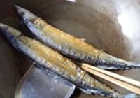 干煎秋刀鱼的做法 步骤8